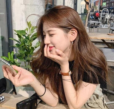 Shandya Paramastri - Bae Suzy