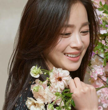 Ghina Arum Melati - Kim Taehee